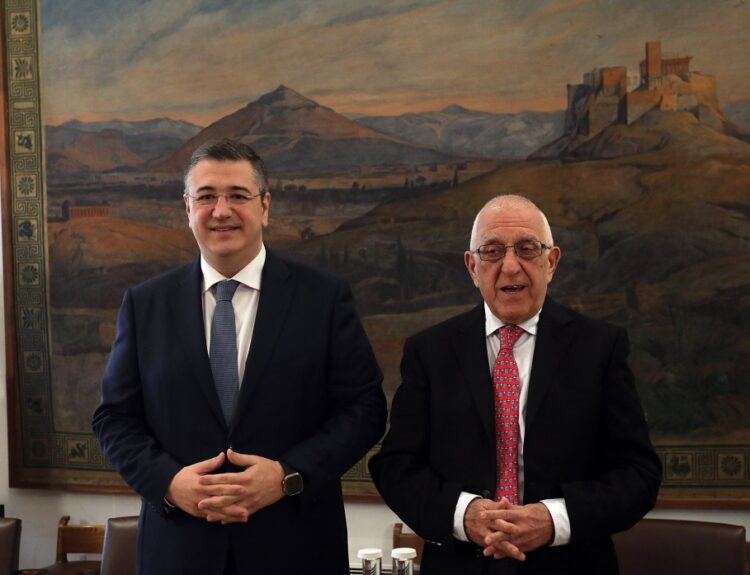 Νικήτας Κακλαμάνης, Πρόεδρος της Βουλής των Ελλήνων και Απόστολος Τζιτζικώστας, Επίτροπος Βιώσιμων Μεταφορών και Τουρισμού © Βουλή των Ελλήνων